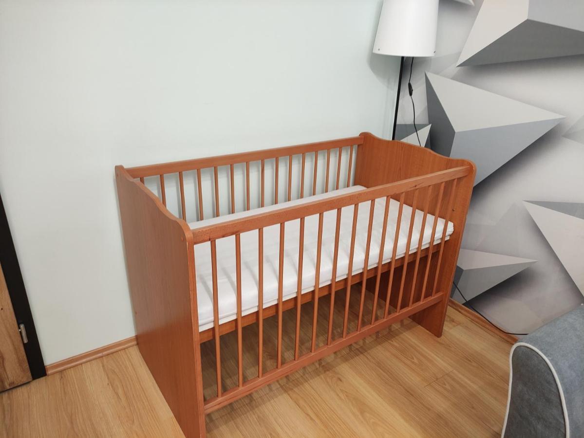 Comfort 66 - Real-Life 3-Room Family Stay With 4 Beds Miskolc Ngoại thất bức ảnh
